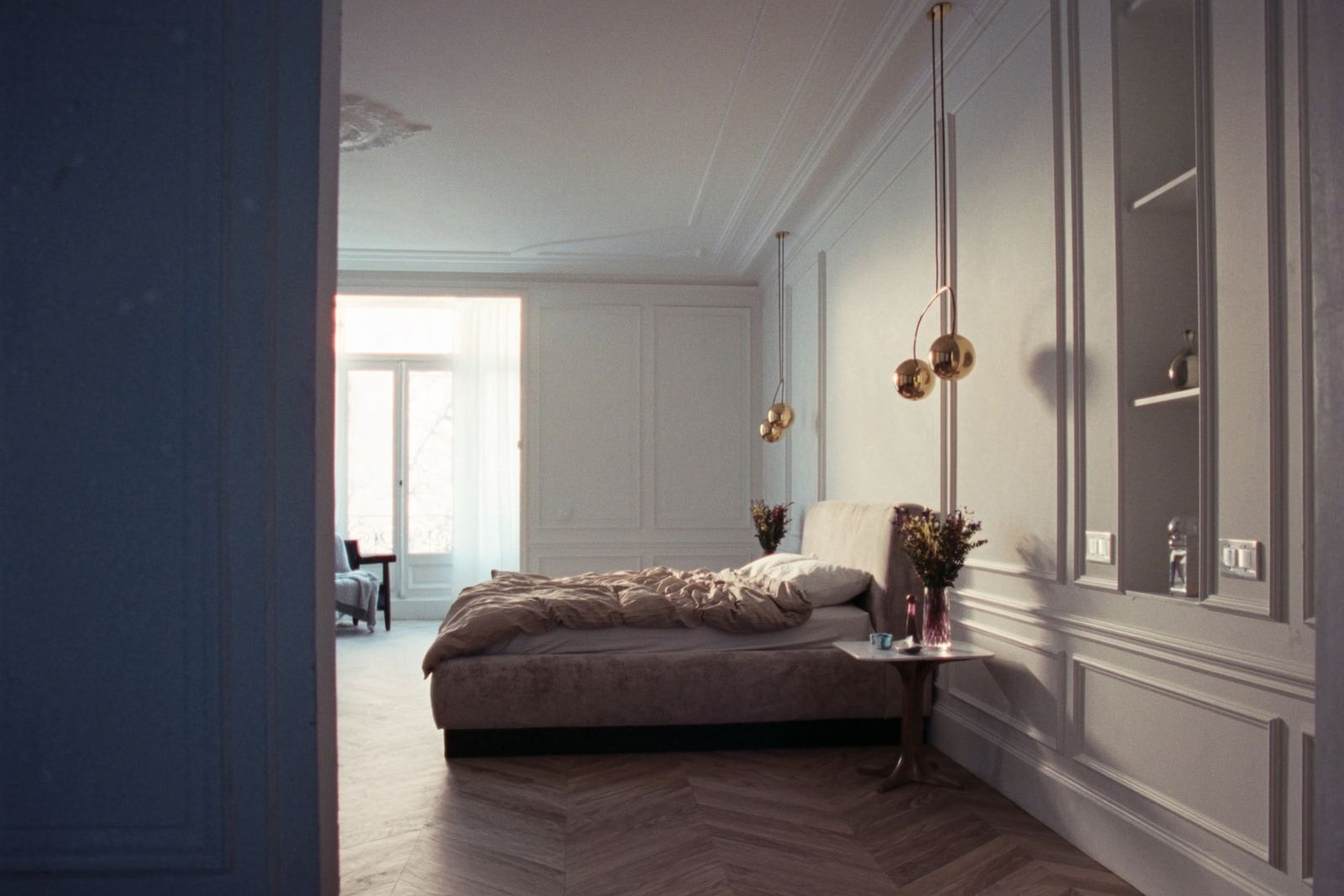 Apartment with Classic Detail, view 1